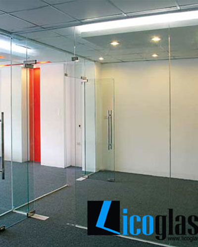  Vách kính văn phòng mẫu 06