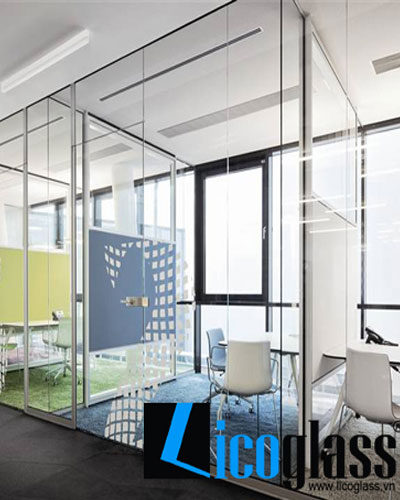  Kính văn phòng đẹp mẫu 03