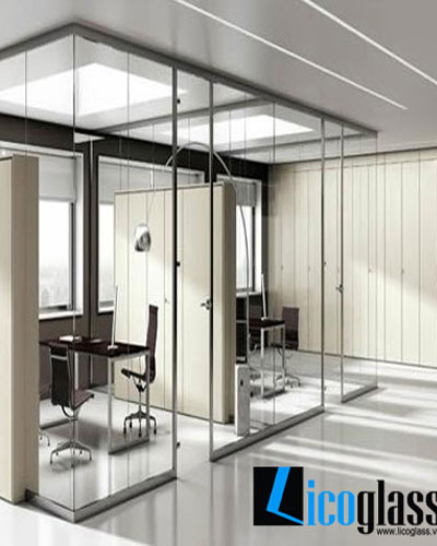  Kính văn phòng đẹp mẫu 02